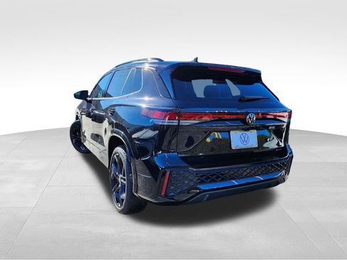 New 2026 Volkswagen Tiguan SE R-Line image 4