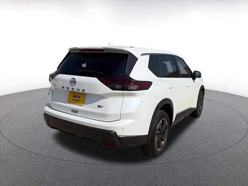 Used 2024 Nissan Rogue SV FWD image 14