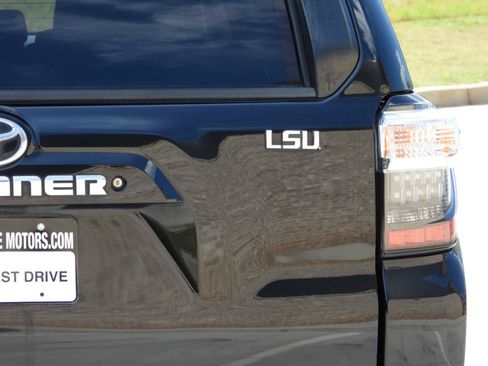 Used 2016 Toyota 4Runner 2WD SR5 image 29