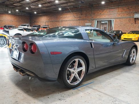 Used 2011 Chevrolet Corvette Coupe w/ Preferred Equipment Group RWD image 14
