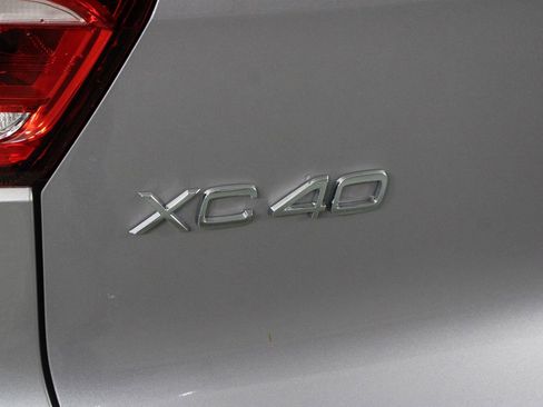 Certified 2026 Volvo XC40 B5 Ultra w/ Climate Package AWD/4WD image 19