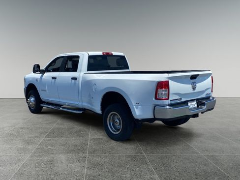 Used 2024 RAM 3500 Big Horn AWD/4WD image 3