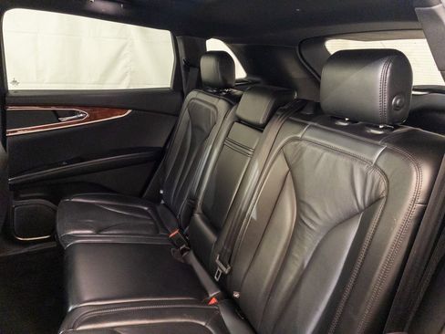 Used 2016 Lincoln MKX Reserve w/ Climate Package image 11