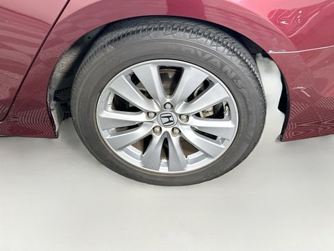 Used 2011 Honda Accord EX-L image 11