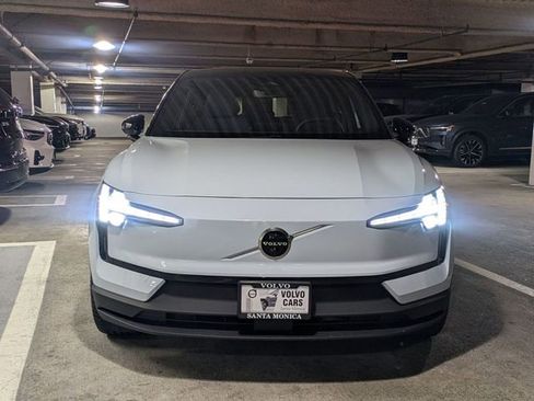 New 2026 Volvo EX30 Ultra w/ Protection Package Premier image 8