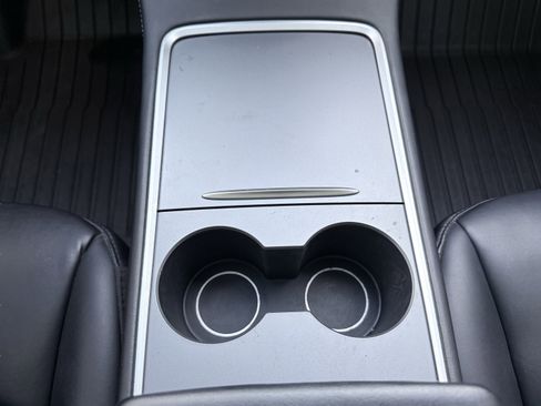 Used 2024 Tesla Model Y Long Range image 62