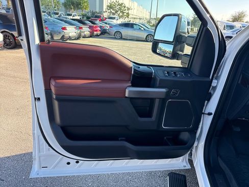 Used 2022 Ford F450 Platinum w/ FX4 Off-Road Package image 13