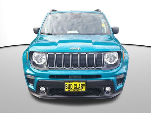 Used 2022 Jeep Renegade Latitude image 2