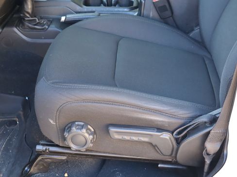 Used 2018 Jeep Wrangler Unlimited Sport AWD/4WD image 14