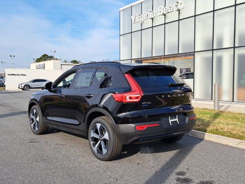 New 2026 Volvo XC40 B5 Plus w/ Protection Package Premier image 4