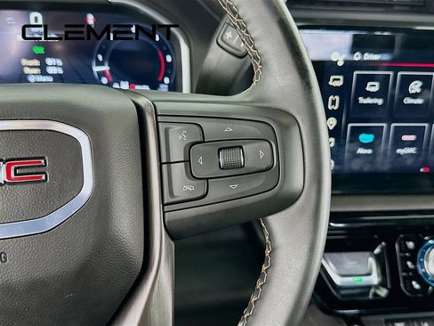 Used 2025 GMC Sierra 2500 AT4 AWD/4WD image 17