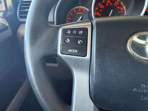Used 2011 Toyota 4Runner SR5 RWD image 34