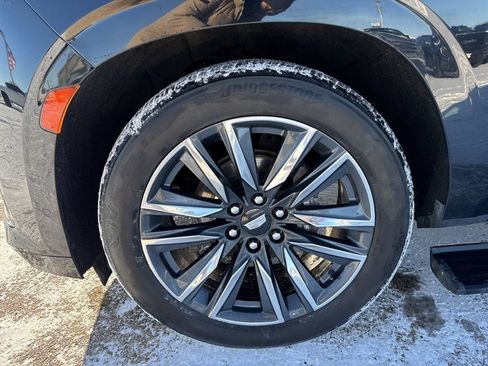 Used 2024 Cadillac Escalade ESV Sport Platinum AWD/4WD image 16