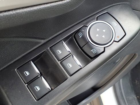 Used 2021 Ford Escape SE image 13