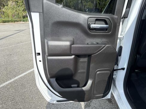 Used 2025 Chevrolet Silverado 1500 W/T image 9