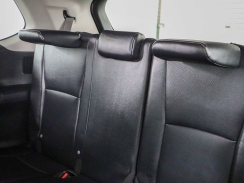 Used 2024 Toyota Grand Highlander XLE image 25