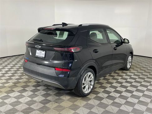 Used 2022 Chevrolet Bolt EUV LT w/ Driver Confidence Package image 14