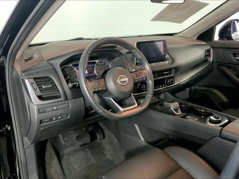 Used 2023 Nissan Rogue SV w/ SV Premium B Package AWD/4WD image 14