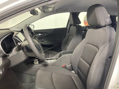 Used 2023 Chevrolet Malibu LT FWD image 12
