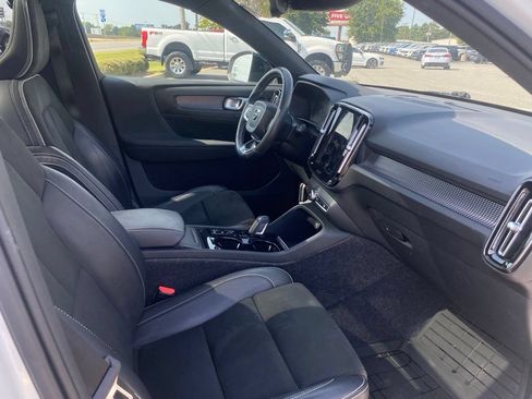 Used 2021 Volvo XC40 T5 R-Design w/ Advanced Package AWD/4WD image 37