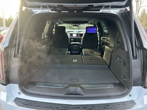 New 2026 Cadillac Escalade Platinum Sport w/ LPO, ONYX Package image 24