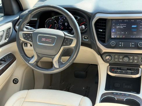Used 2020 GMC Acadia Denali w/ Technology Package AWD/4WD image 12