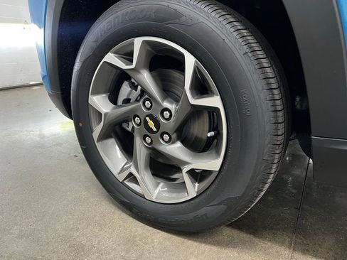 New 2026 Chevrolet Trax LT w/ Driver Confidence Package FWD image 10