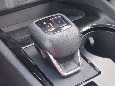 Used 2023 Nissan Rogue S AWD/4WD image 15