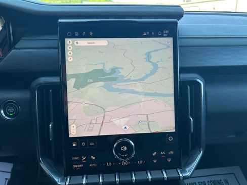 New 2026 GMC Acadia AT4 w/ LPO, Floor Liner Package AWD/4WD image 23