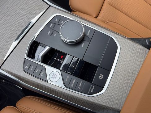 Used 2025 BMW 330i xDrive Sedan w/ Premium Package image 66