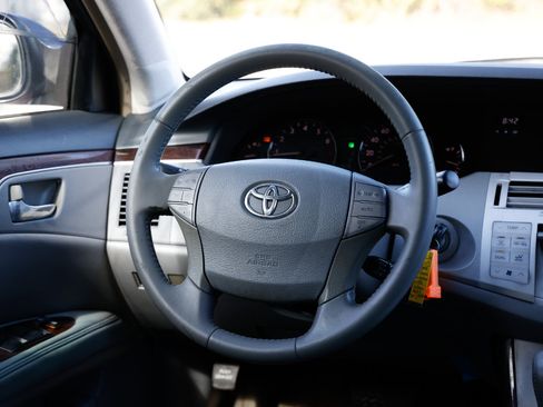 Used 2008 Toyota Avalon Limited image 27