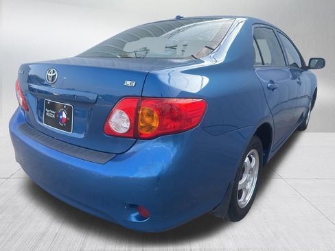 Used 2010 Toyota Corolla LE FWD image 10
