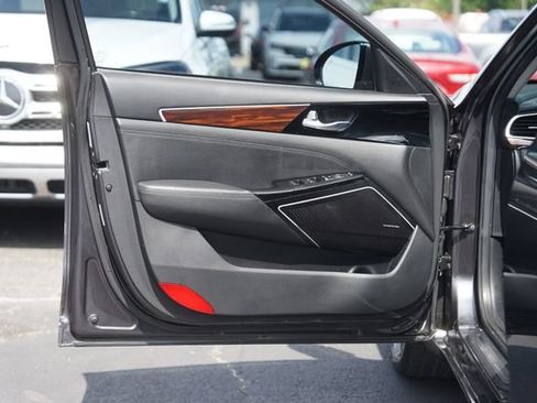 Used 2019 Kia Cadenza Technology FWD image 31