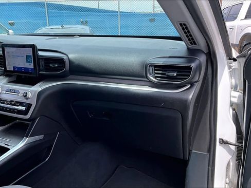 Certified 2021 Ford Explorer XLT w/ Equipment Group 202A image 17