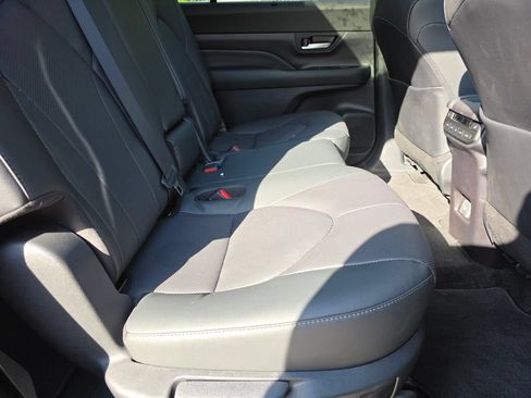 Used 2026 Toyota Grand Highlander AWD image 17