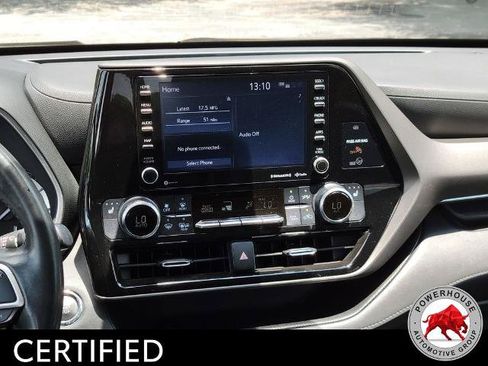 Used 2022 Toyota Highlander XLE FWD image 24