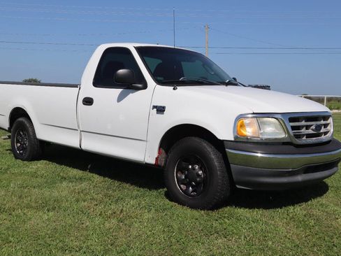 Used 2004 Ford F150 XL image 4
