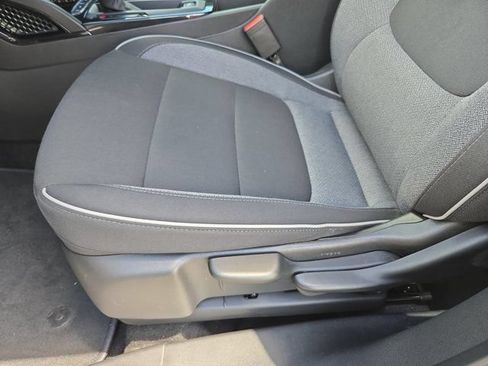 Used 2025 Chevrolet TrailBlazer LT AWD/4WD image 14