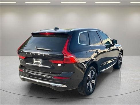 Used 2023 Volvo XC60 T8 Plus AWD/4WD image 5