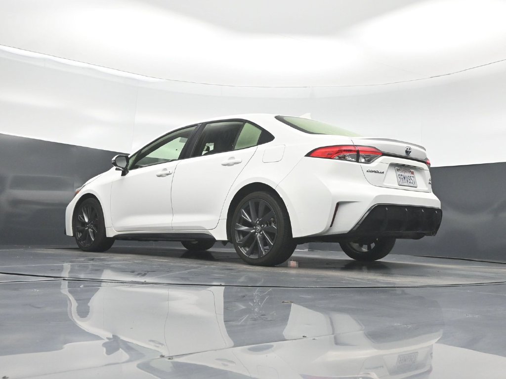 Used 2025 Toyota Corolla SE w/ SE Premium Package FWD image 49