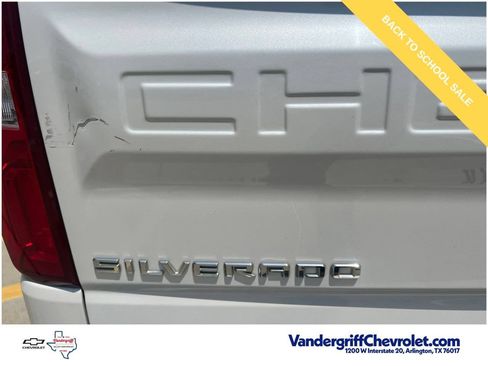 Used 2020 Chevrolet Silverado 1500 LTZ AWD/4WD image 13