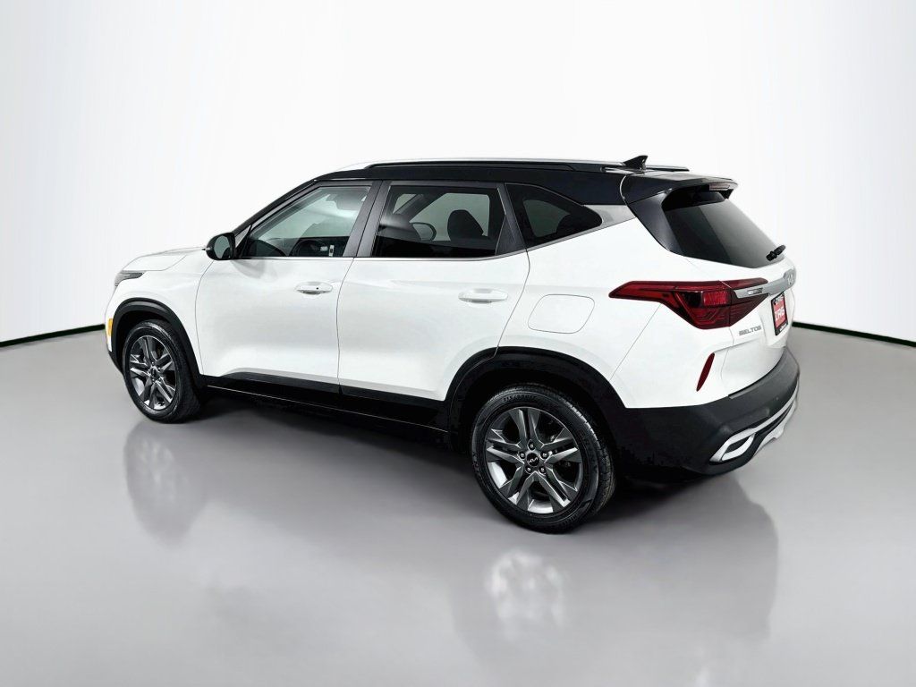 Used 2022 Kia Seltos S FWD image 5
