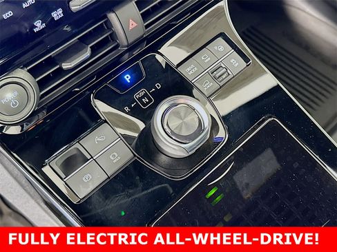 Used 2023 Subaru Solterra AWD image 19