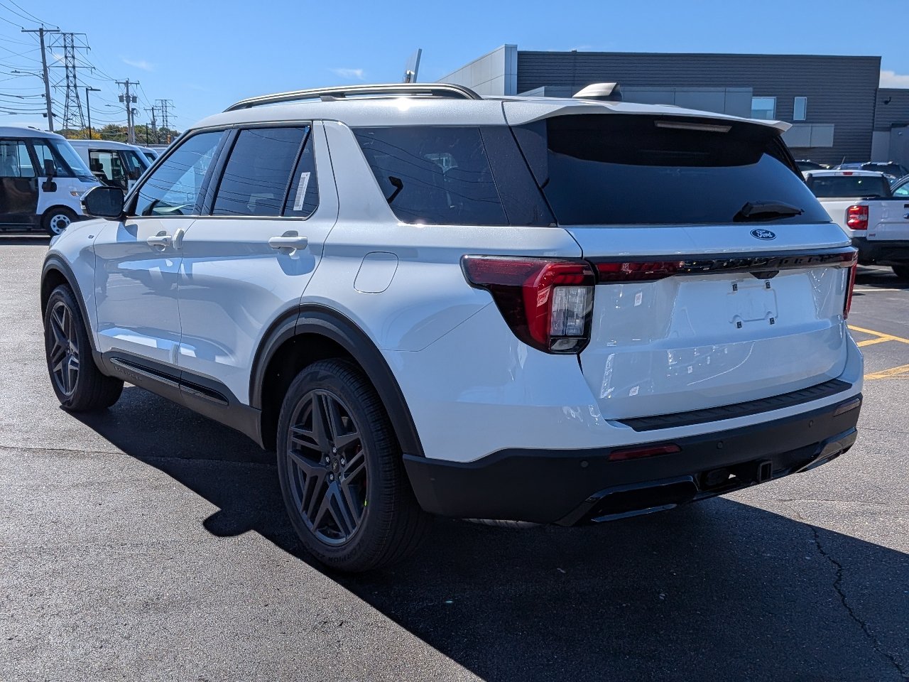 New 2027 Ford Explorer ST-Line w/ Premium Package AWD/4WD image 6