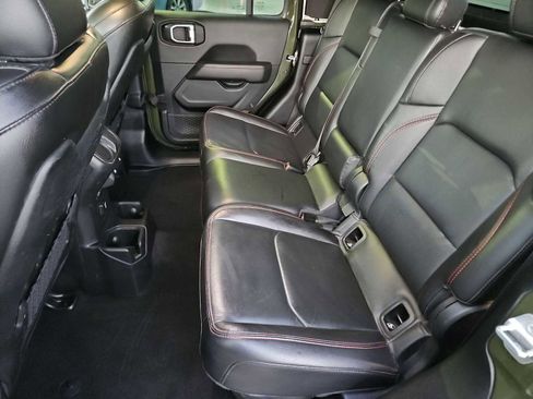 Used 2021 Jeep Gladiator Rubicon image 18