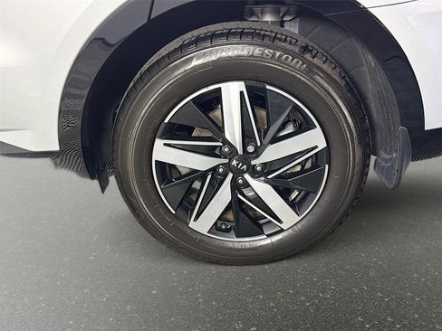 Certified 2021 Kia Sorento EX FWD image 29