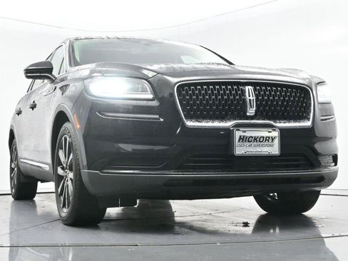 Used 2022 Lincoln Nautilus Reserve w/ Monochromatic Package AWD/4WD image 42