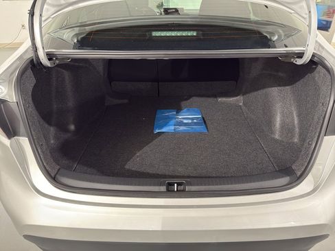 Used 2025 Toyota Corolla LE w/ Convenience Package image 18