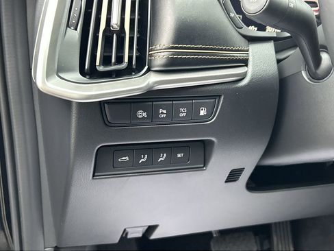 Certified 2025 MAZDA CX-70 Plug-In Hybrid w/ Premium Plus image 17