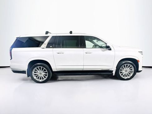 Used 2023 Cadillac Escalade ESV Premium Luxury AWD/4WD image 10